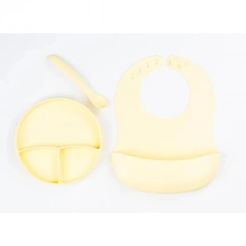ÇOK SATAN Sarı 3’lü Silikon Yemek Seti – Önlük + Diş Kaşıyıcılı Kaşık + Vakumlu Tabak