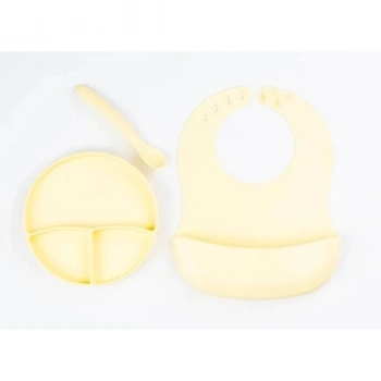 ÇOK SATAN Sarı 3’lü Silikon Yemek Seti – Önlük + Diş Kaşıyıcılı Kaşık + Vakumlu Tabak
