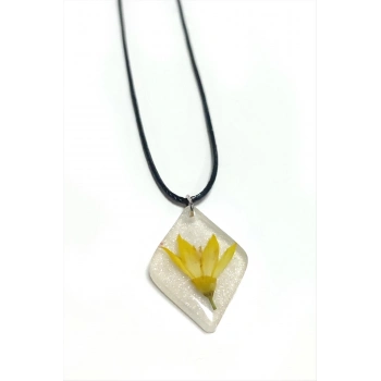 ÇOK SATAN Tesbih Çiçeği Baklava Dilimli Epoksi Kolye