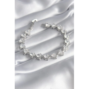 Pirinç Gümüş Renk Zirkon Taşlı Kalp Model VIP Seri Kadın Bileklik