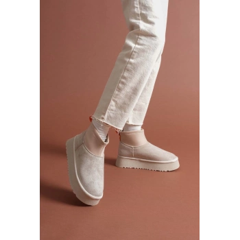 TAVSİYE EDİLEN GÜVENLİ SATICI Cuen Bej Süet Bot