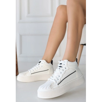 TAVSİYE EDİLEN GÜVENLİ SATICI Estim Beyaz Cilt Siyah Detaylı Bağcıklı Spor Ayakkabı