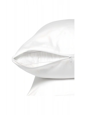 Beyaz fermuarlı yastık mitili, yastık kılıfı