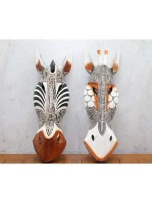 Ahşap Duvara Asmalı Maske Zebra
