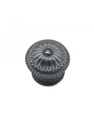 Antika Tarz Dekoratif Pirinç Papatya Kapı Babası - 73mm, Oksit