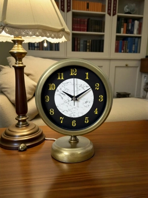 ® Antique Aura 25 x 20 Cm Eskitme Metal Masa Saati