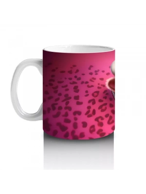 Aşk Mektubu Tutan Sevimli Şapkalı Buzağı – Baskılı Kahve Kupası