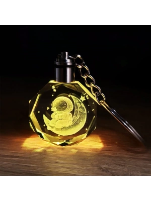 Astronot Tasarımlı Renk Değiştiren Anahtarlık