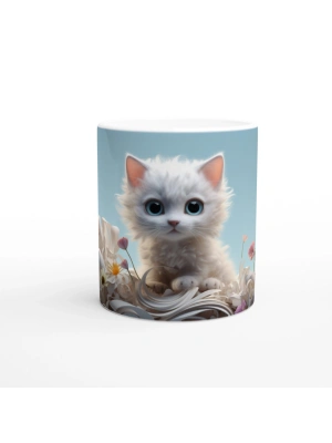 Bahçedeki Masum Bakışlı Yavru Kedi Baskılı Kupa Bardak