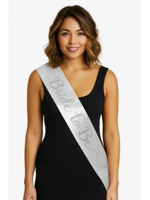 Beyaz Saten Üzerine El Yazısı İtalik Gümüş Bride To Be Kuşağı 10 Cm Genişlik