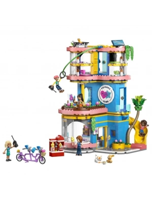 ® 42689 Kulüp Evi  794 parça +8 yaş