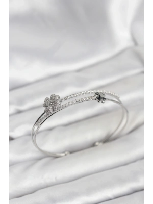 ® Pirinç Gümüş Renk Yonca Model Kadın Bileklik