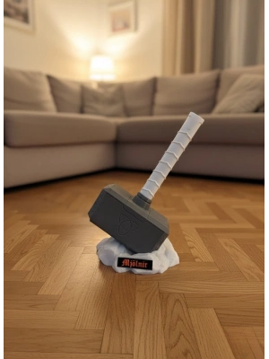 ® Thor’un Çekici Dekoratif Süs Güçlü ve İkonik Tasarım 20x34 cm