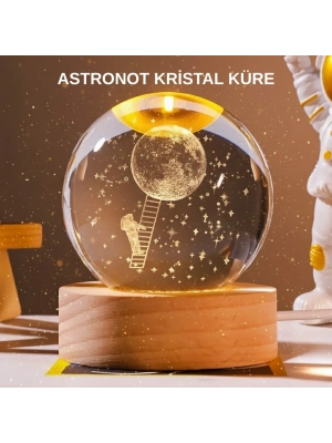® USB’li 3D Astronot Kristal Küre – Modern Uzay Temalı Gece Lambası