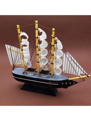 Büyük Boy Yelkenli Ahşap Gemi