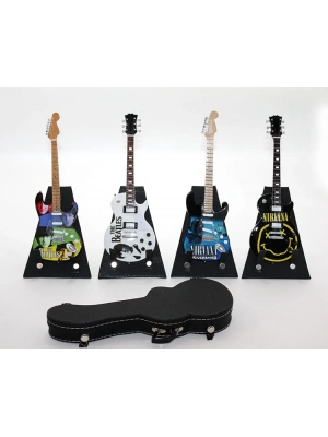 Çantalı Gitar Figürü