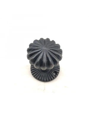 ÇOK SATAN Antika Tarz Dekoratif Pirinç Açarlı Kapı Babası - 50mm, Oksit