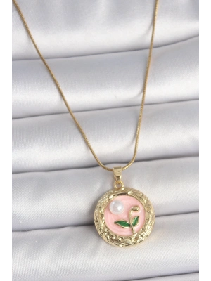 ® 316L Çelik Gold Renk Zincir Pembe Çiçek İşlemeli inci Detay Portre Model Kadın Kolye