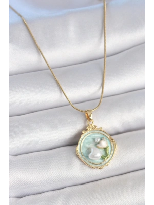® 316L Çelik Gold Renk Zincir Turkuaz Mineli İncili Çiçek İşlemeli Portre Model Kadın Kolye
