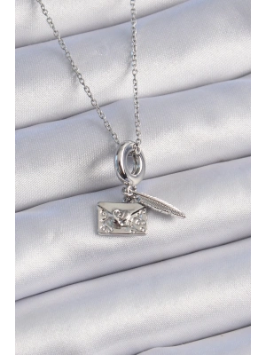 ® 316L Çelik Gümüş Renk Kalp Detay Mektup Figür Charm Model Kadın Kolye