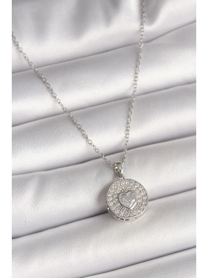 ® 316L Çelik Gümüş Renk Zincir Zirkon Taşlı Kalp İşlemeli Madalyon Model Kadın Kolye