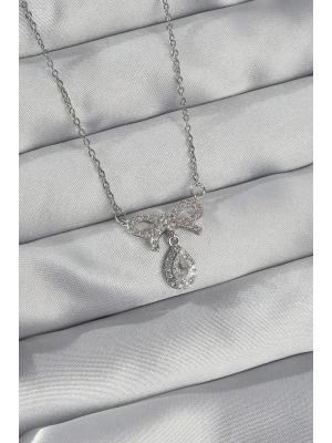 ® 316L Çelik Gümüş Renk Zirkon Taşlı Fiyonk Detay Damla Kolye