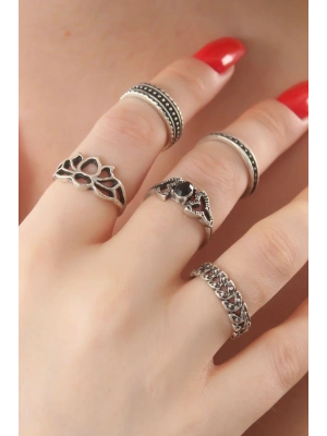 ® Gümüş Renk Lotus Model Siyah Kristal Taş Detay Bayan Yüzük Kombin