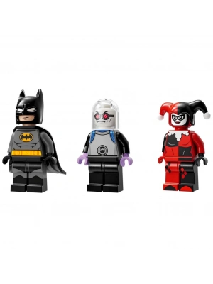 ® Batmobile ile , Quinn ve Mr. Freeze’e Karşı 76274
