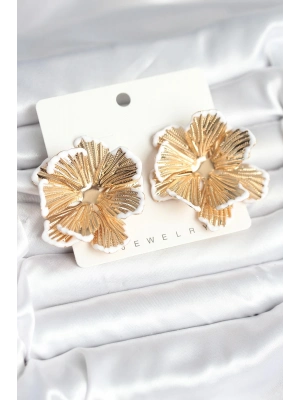 ® Pirinç Gold Renk Beyaz Mine Detaylı Lotus Kadın Küpe