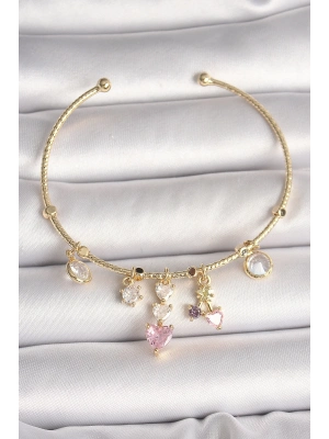 ® Pirinç Gold Renk Sallantı Zirkon Taşlı Kalp Figür Pembe Kalp Detay Charm Kadın Bileklik
