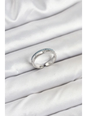 ® Pirinç Gümüş Renk Sıralı Zirkon Taşlı Kutup Yıldızı Model Kadın Yüzük