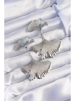 ® Pirinç Gümüş Renk Tırtıklı Yaprak Model Sallantılı Küpe