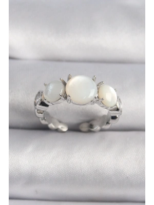 ® Pirinç Gümüş Renk Zirkon Taş Detaylı Beyaz Sedefli VIP Seri Kadın Yüzük