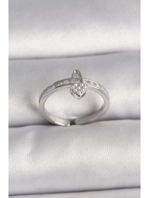 ® Pirinç Gümüş Renk Zirkon Taşlı İnci Detaylı Kilit Kalp Model Ayarlanabilir Yüzük