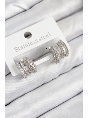 ® Pirinç Zirkon Taşlı Kıvrımlı Model Gümüş Renk Kadın Küpe