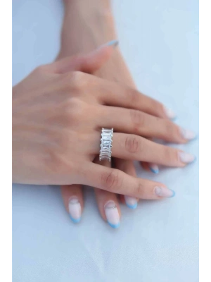 ® Zirkon Taşlı Gümüş Renk Baget Kadın Yüzük