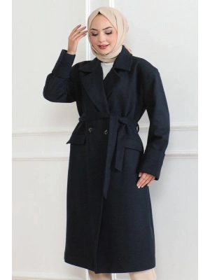 Kaşe Kaban – Uzun Boy Kruvaze Yaka Kuşaklı Tesettür Kaşe Kışlık Kaban, Astarlı Şık Yünlü Dokuma Oversize Rahat Kalıp Cepli Düğmeli Modern Kap Modeli - Lacivert