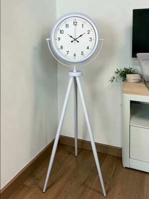 Elegance Beyaz Tripod Ayaklı Saat