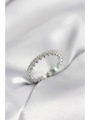 ® Gümüş Renk Sıralı Zirkon Taşlı Model Kadın Yüzük