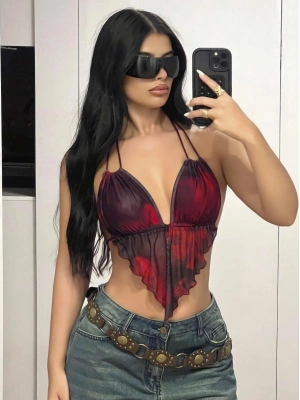 Kadın Kırmızı Siyah Renklerde Önden Üçgen Kesim Detaylı Crop Askılı Önden Bağlama 5092