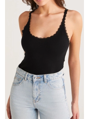 Kadın Siyah Normal Kalıp Dantel Detalı Ince Askılı Oyuk Yaka Atlet – Modern ve Şık Tasarı