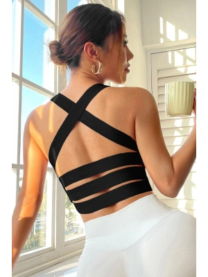Kadın Siyah Sırtı Çapraz Lastik Detaylı Crop Top Bluz – Şık, Rahat ve Kolay Kombinlenebilir