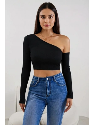 Kadın Siyah Tek Omuz Detaylı Uzun Kol Crop Top Bluz – Şık, Rahat ve Kolay Kombinlenebilir