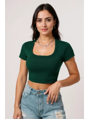 Kadın Yeşil Yarım Kol Düz Yaka Crop Top Bluz – Şık, Rahat ve Kolay Kombinlenebilir