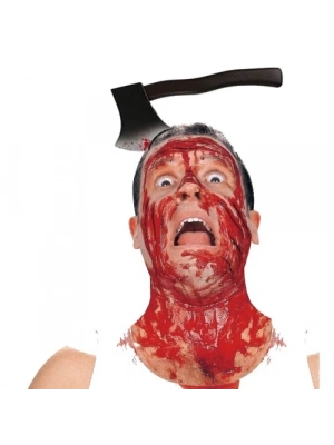 Kafaya Saplanmış Kanlı Balta Şaka Tacı