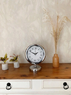 ® Krom Metal Desenli Masa Saati 25×20 cm