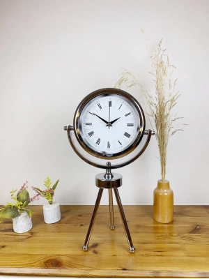 ® Krom Metal Mini Tripod Desenli Roma Rakamlı Masa Saati