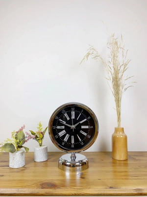 ® Krom Metal Roma Rakamlı Masa Saati 25×20 cm