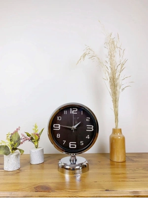 ® Krom Metal Tasarım Masa Saati 25×20 cm