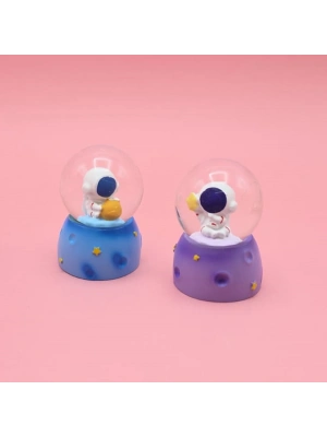 Mini Boy Sevimli Astronot Tasarımlı Işıklı Kar Küresi